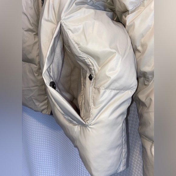 Women’s Dynamite NWT Beige Grey Quilted puffer Jacket‎ size Large - Picture 10 of 13